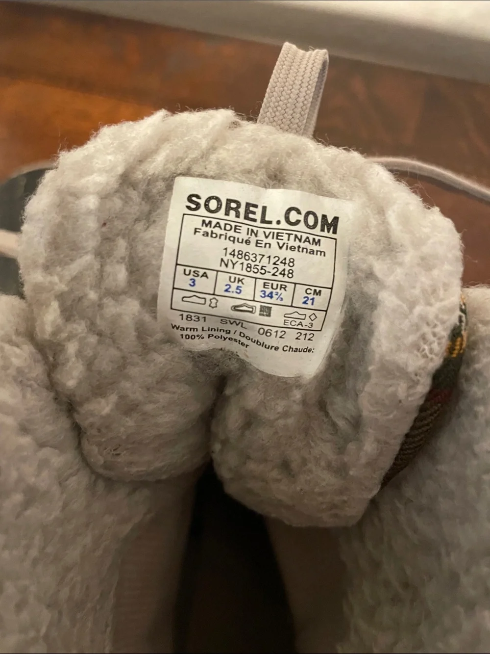 Sorel Kids Tivoli Plaid Duck Snow Boot kids size 3